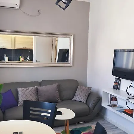 Haustor 1 Podgorica